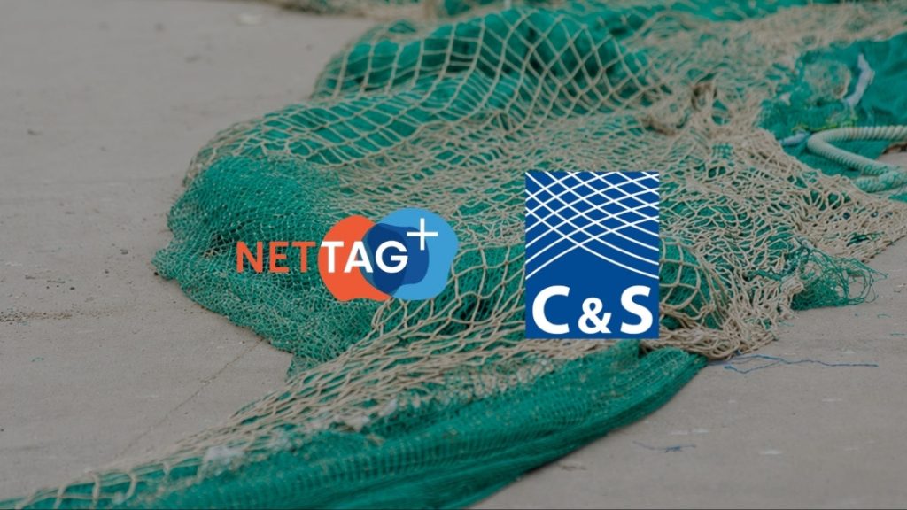 Green fishing nets on the sand with the Cadilhe & Santos and NETTAG+ project logos.